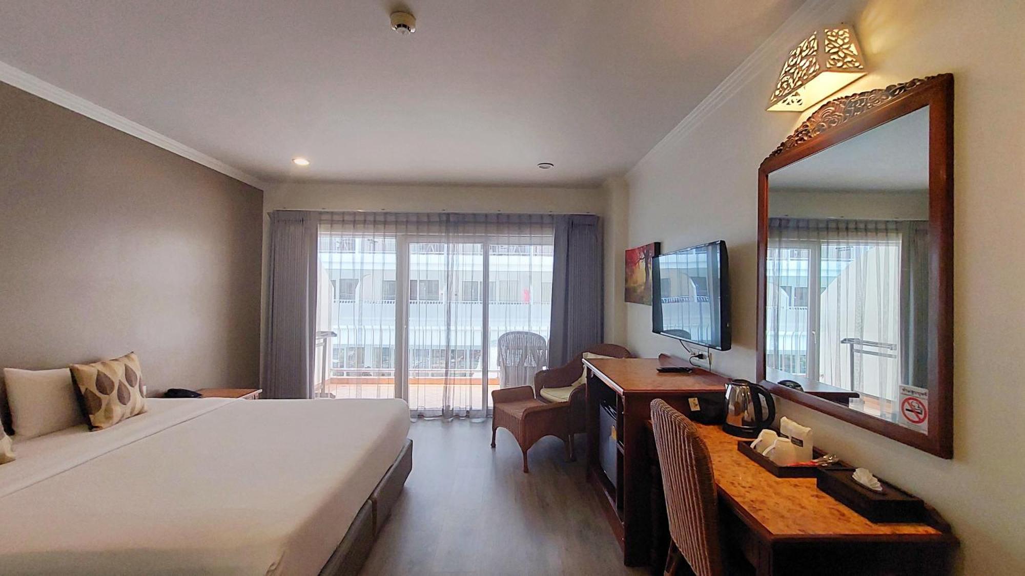 Sabai Sabana Hotel Патая Екстериор снимка